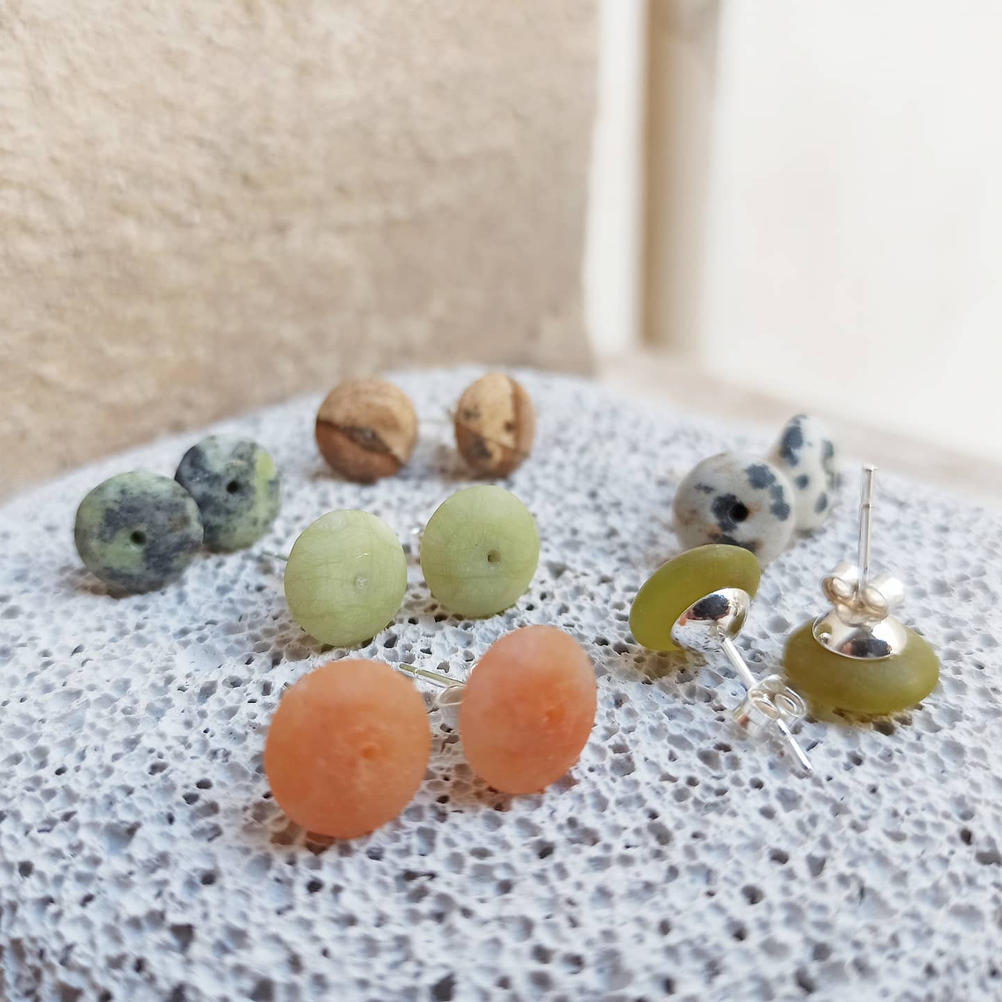 σκουλαρίκια ημιπολύτιμοι λίθοι