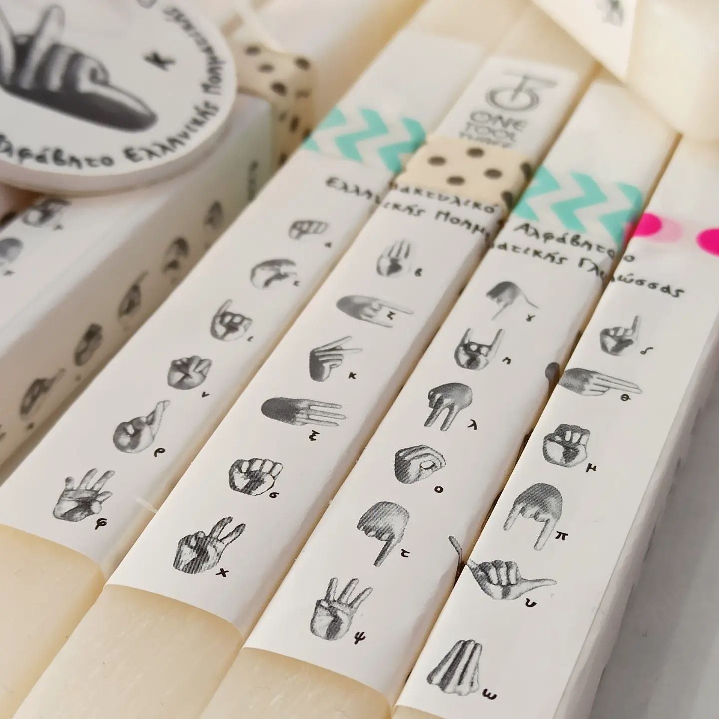 "tic tac toe" candle / easter candle "tic tac toe"