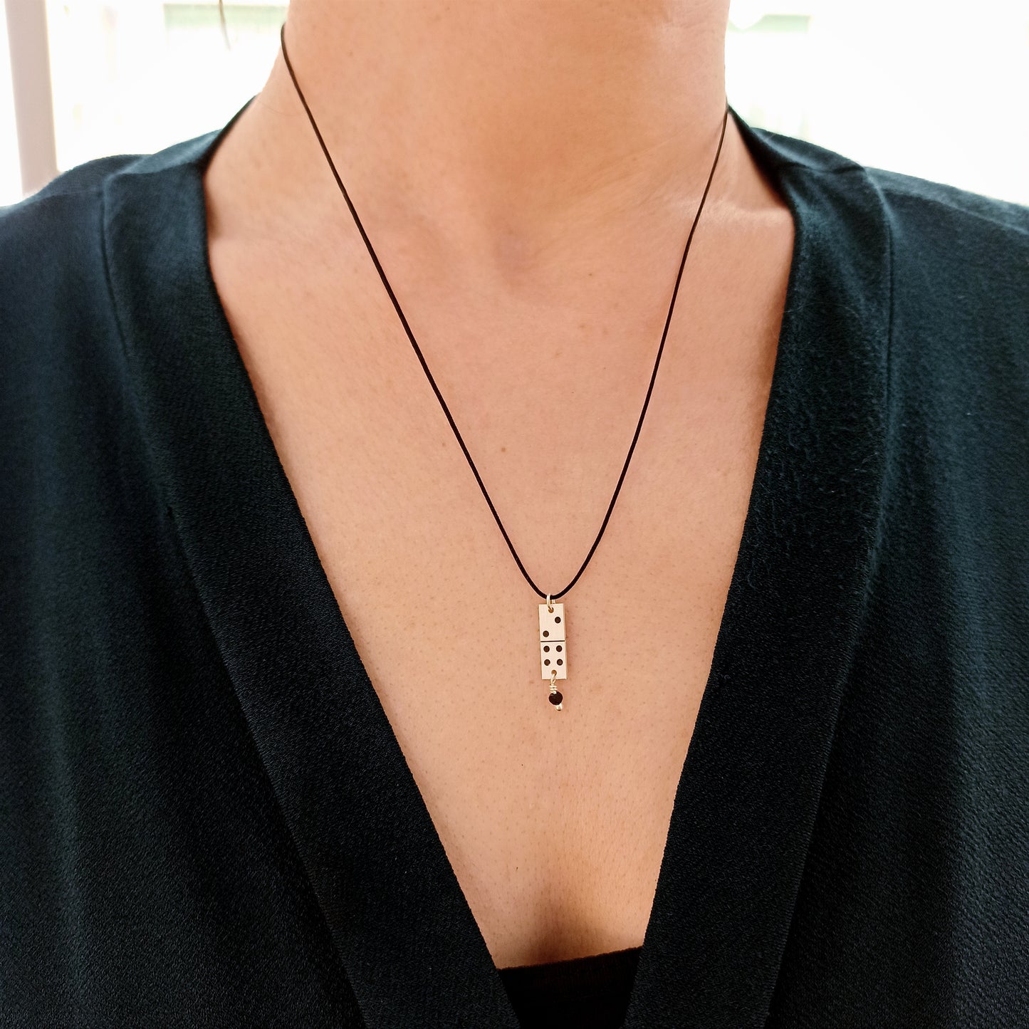 Γούρι Κολιέ DOMINO 2024