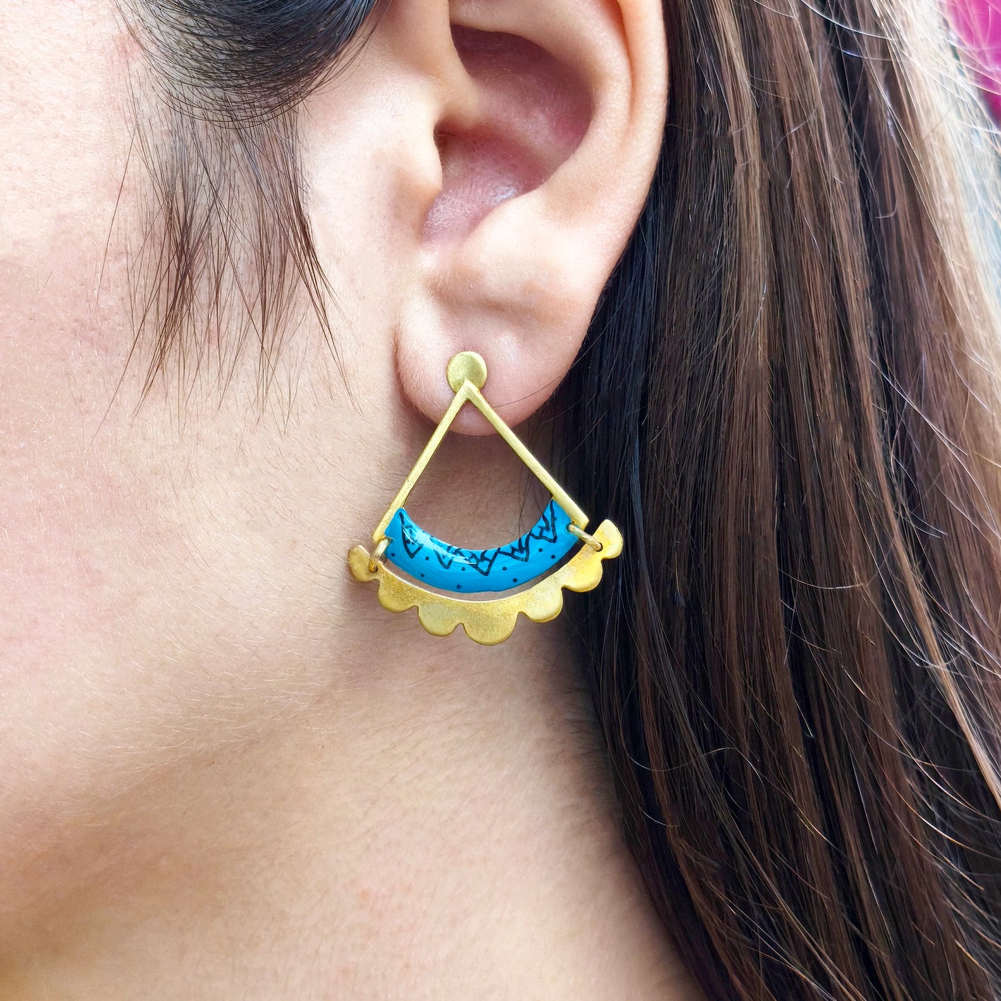 ασημένιο σκουλαρίκι επιχρυσωμένο με μπλε σμάλτο