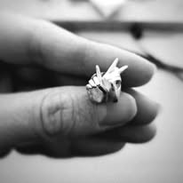 Ασημένιο κολιέ-όνομα στην Ελληνική Νοηματική Αλφαβήτα  (2 γράμματα)