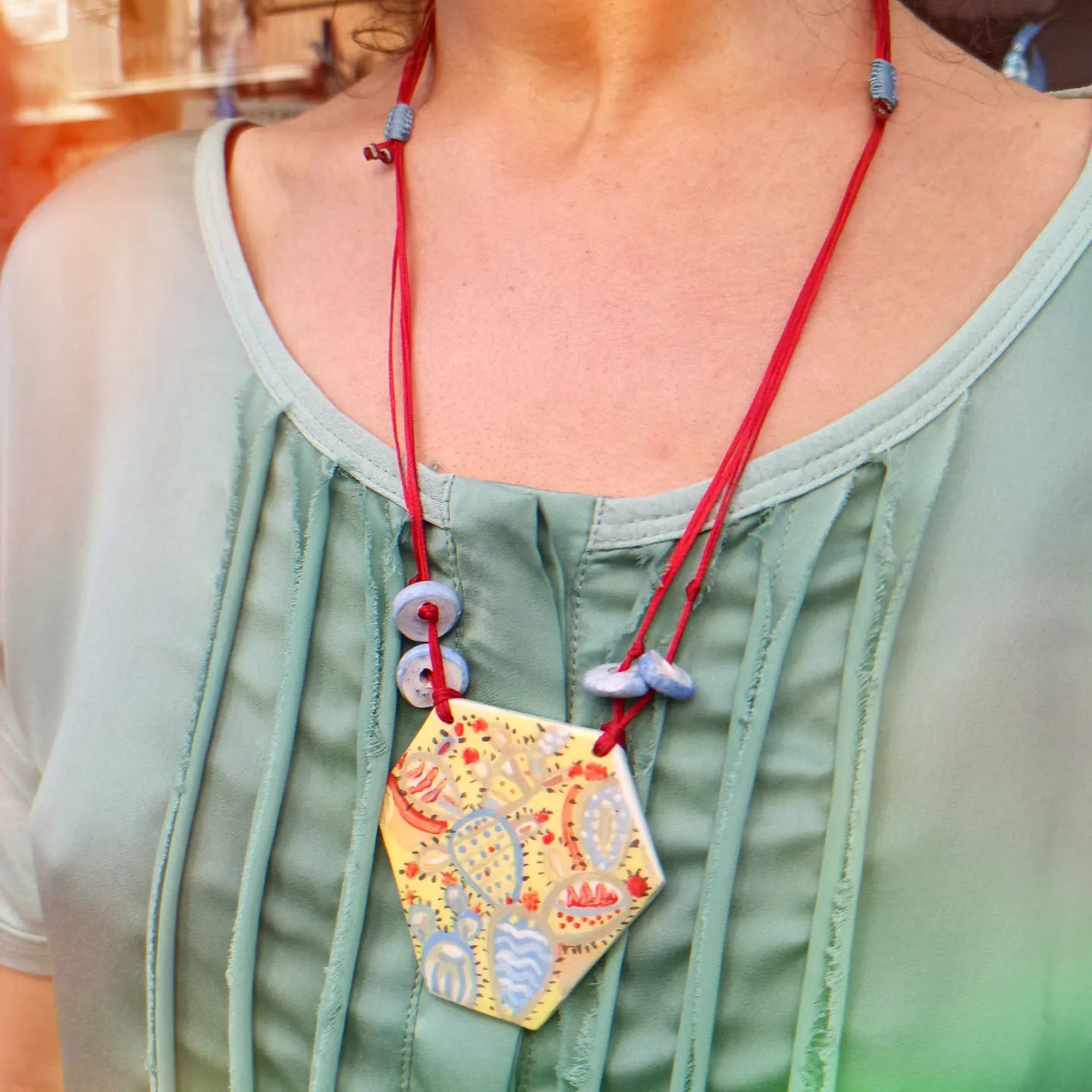 κερανικό πολύχρωμο εξάγωνο κολιέ