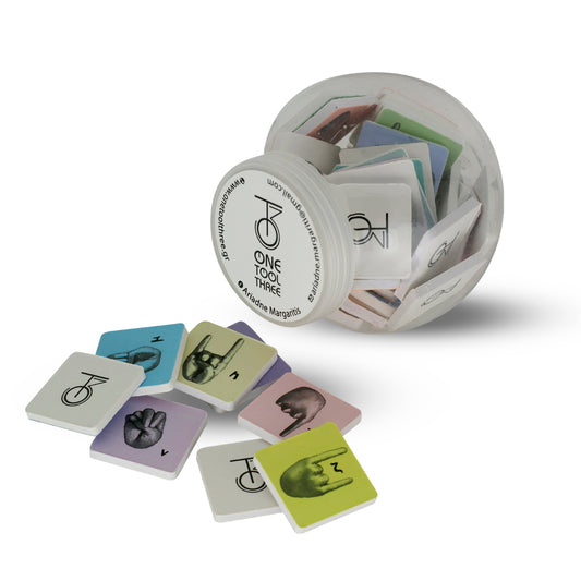 επιτραπέζιο παιχνίδι MEMORY στην Ελληνική Νοηματική Αλφαβήτα