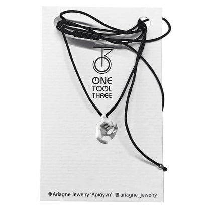 λαμπάδα με ασημένιο μονόγραμμα στην Ελληνική Νοηματική Γλώσσα